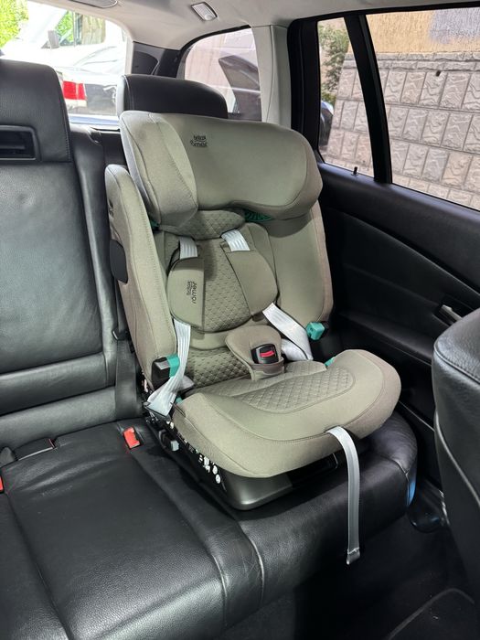 Автокрісло Britax Römer ADVANSAFIX PRO 2025 (LUX / Urban Olive)