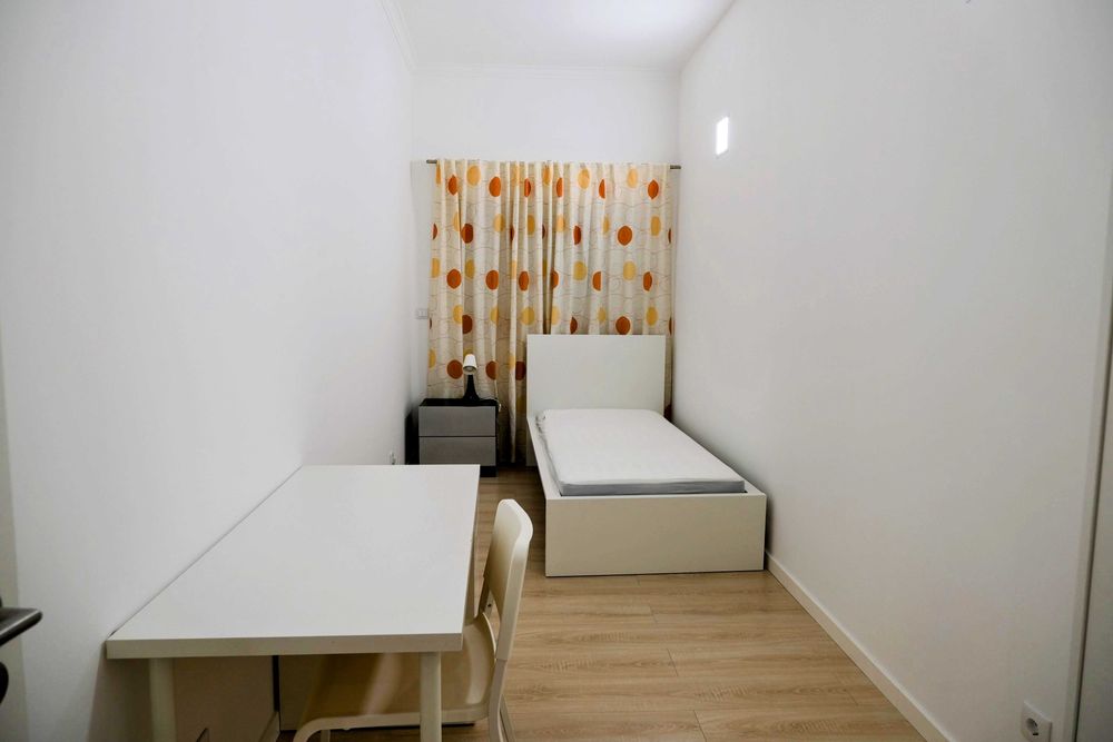QUARTOS - ANDAR DE MORADIA - Povoa Santa Iria