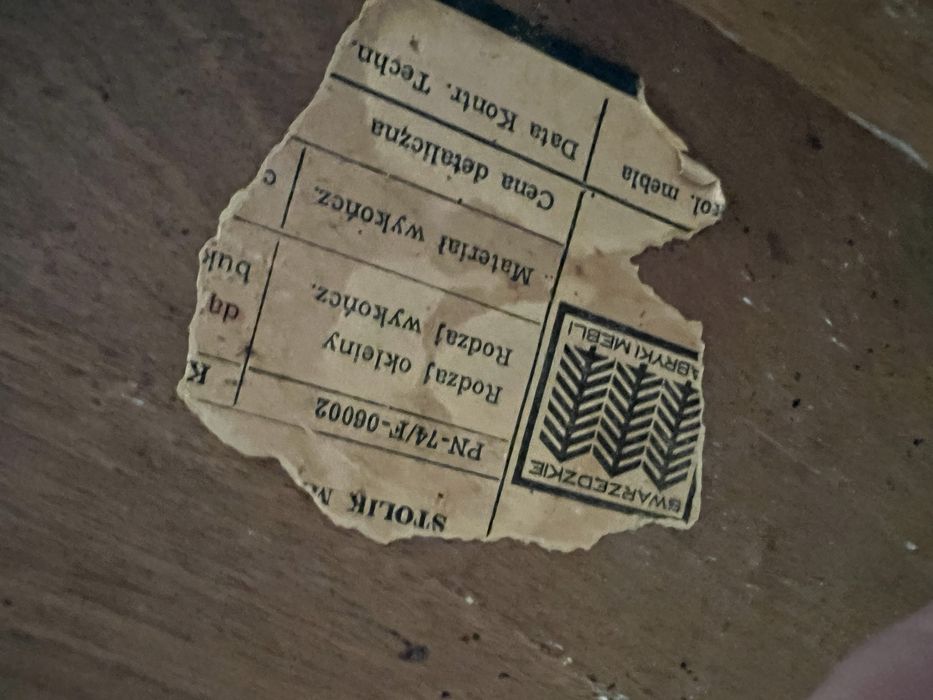 Drewniany stolik okolicznościowy, kawowy - Swarzędzkie Fabryki Mebli