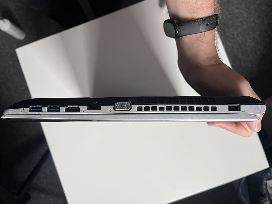 Lenovo Z51-70 l 8GB RAM l 1TB SSHD l i5-5200U