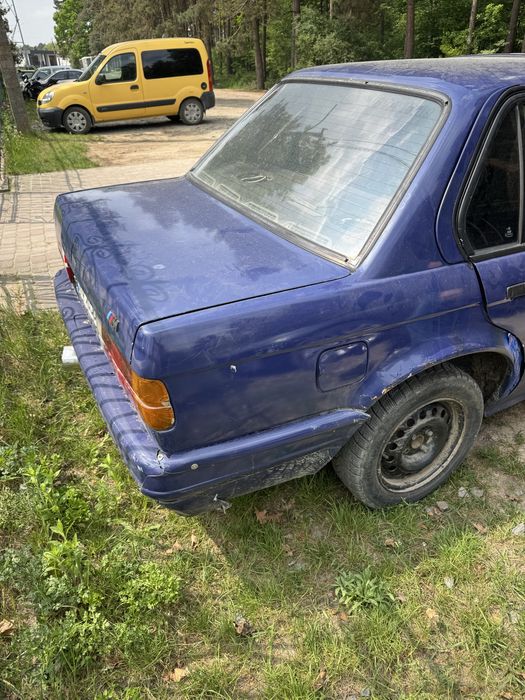 Продам Bmw e30 1987 1.8