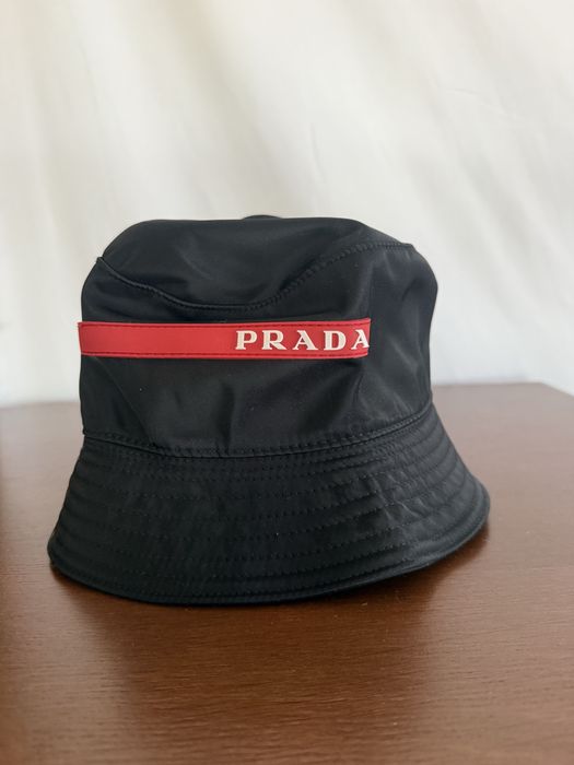 Шляпи Prada  весна / осінь