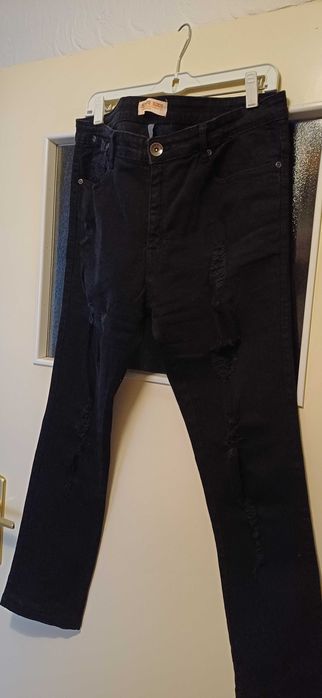 Czarne spodnie jeansy męskie z przetarciami roz. W36, miękka bawelna