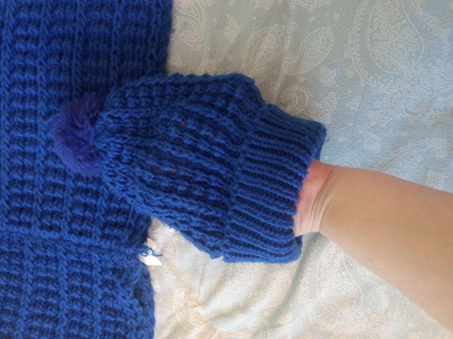 Komplet damski: czapka i szalik