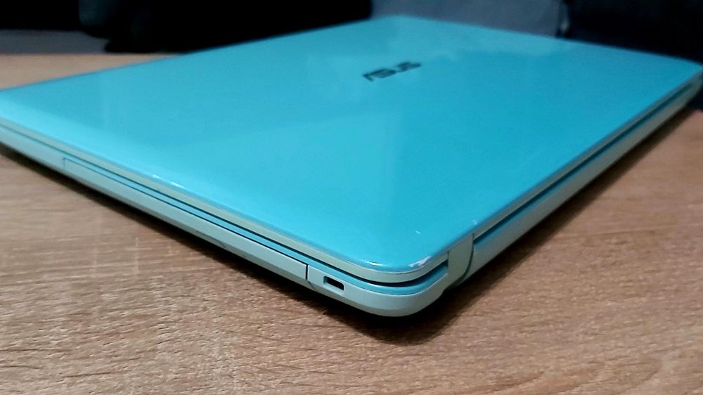 ASUS 15,6 Intel i3 12GB RAM DDR4 NVIDIA GeForce 920MX 2GB SSD 256GB