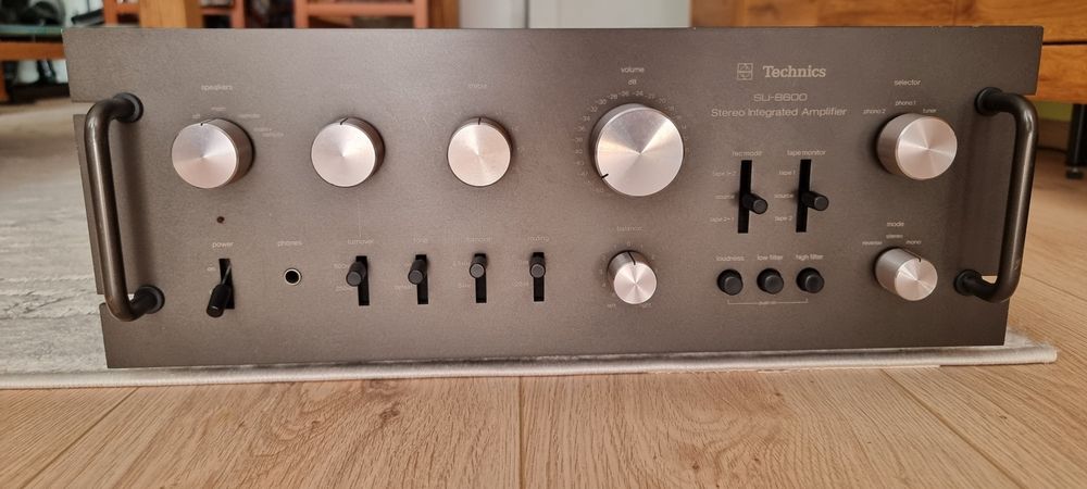 Wzmacniacz zintegrowany Technics SU-8600