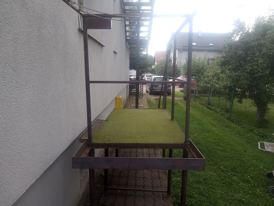 Pomost ze schodami