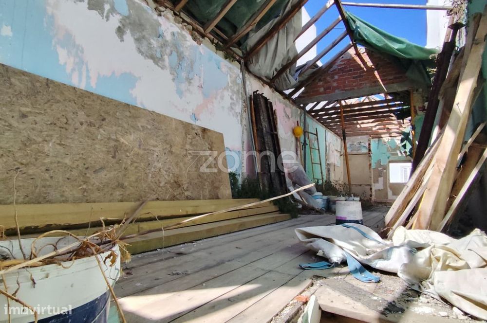 Apartamento T1 para remodelação total