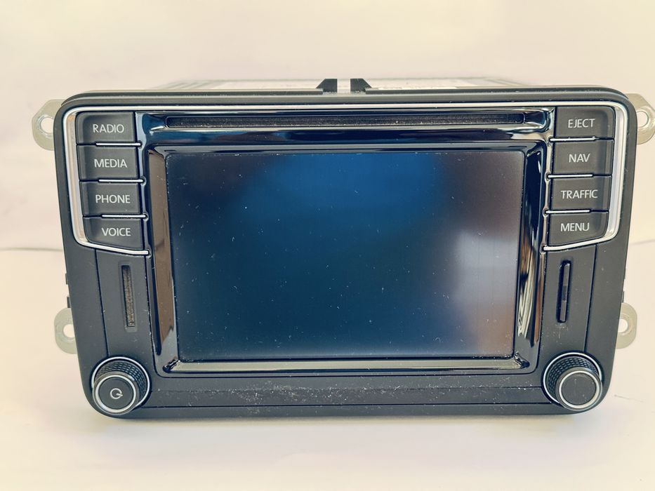 VW Discover Media MIB2 5C0035680C – CarPlay / Navi – sprawne, wada ekranu