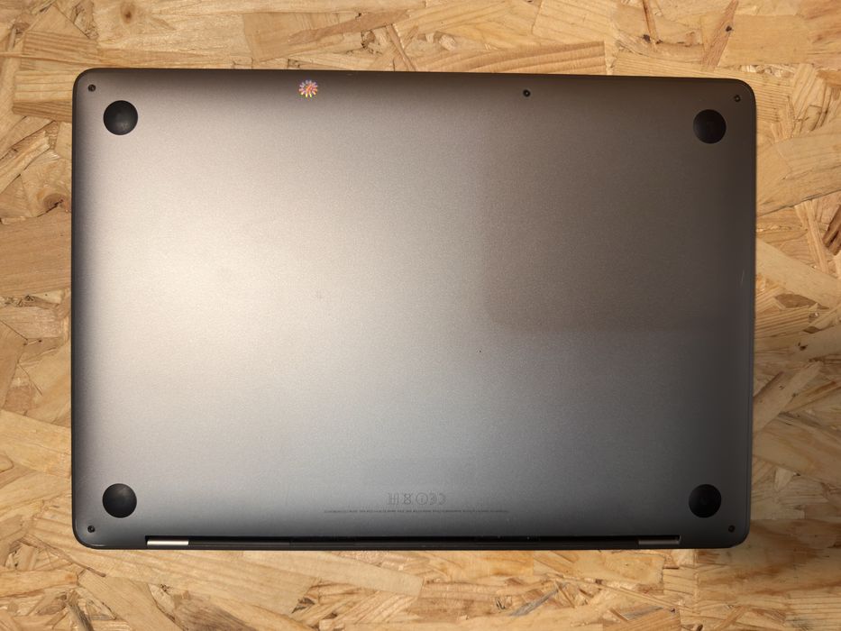 MacBook Pro 13" 2017 — i5 / 16GB RAM / 256GB SSD — Como novo
