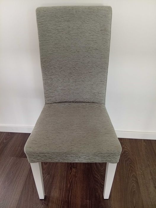 Mesa de sala com 6 cadeiras