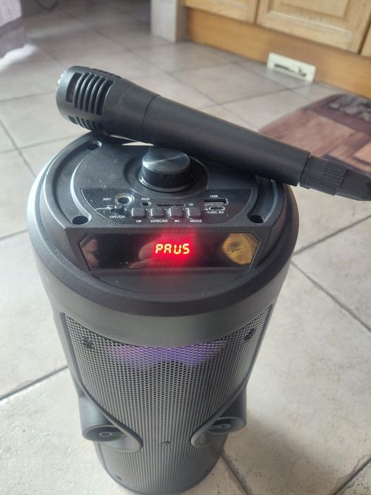 Coluna com microfone