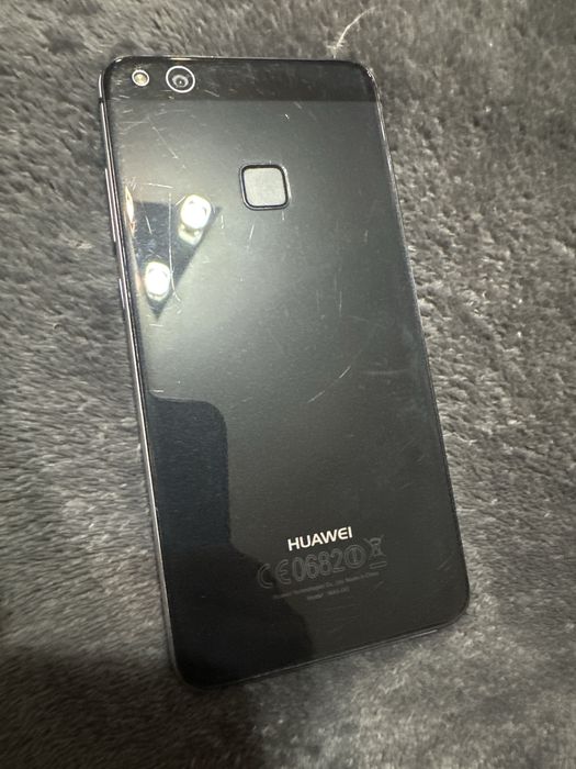 Продам - HUAWEI  P10 lite