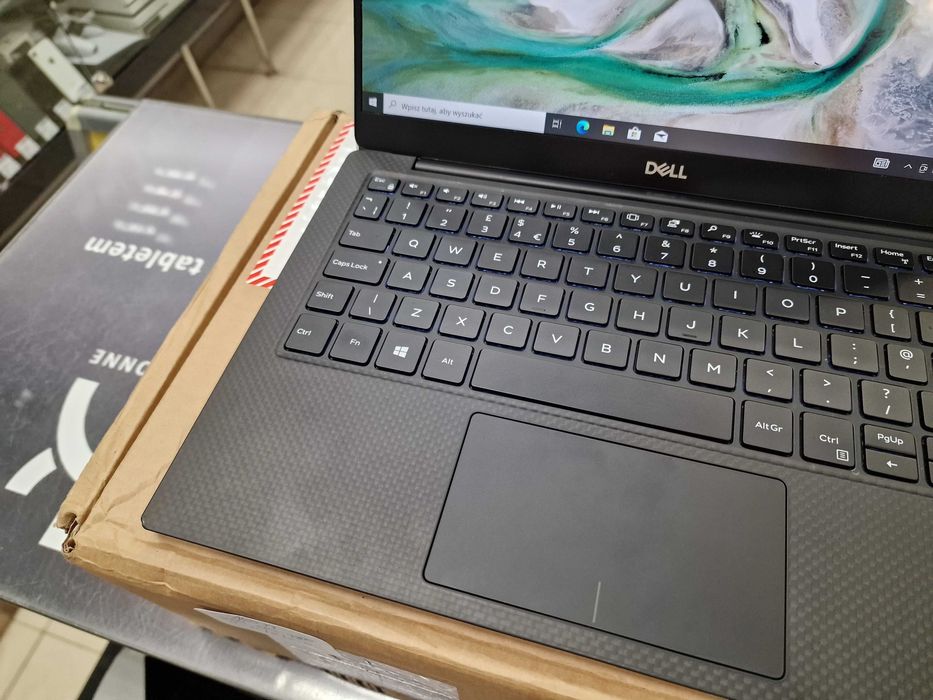 DELL XPS 13 7390/ i5-10210U/ 8GB/ 256GB/ 13.3" FHD/ W10P/ Grade A-