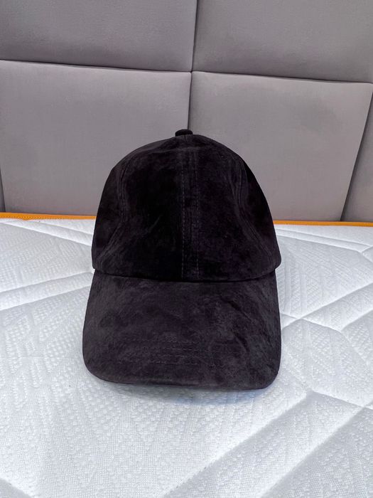 Кепка шкіряна НМ