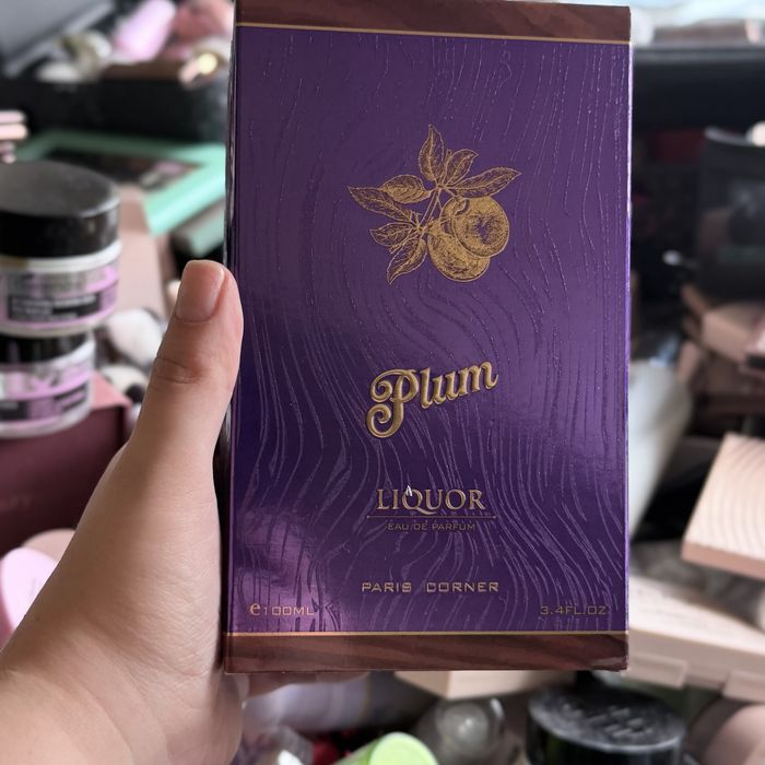 Paris Corner plum liquor