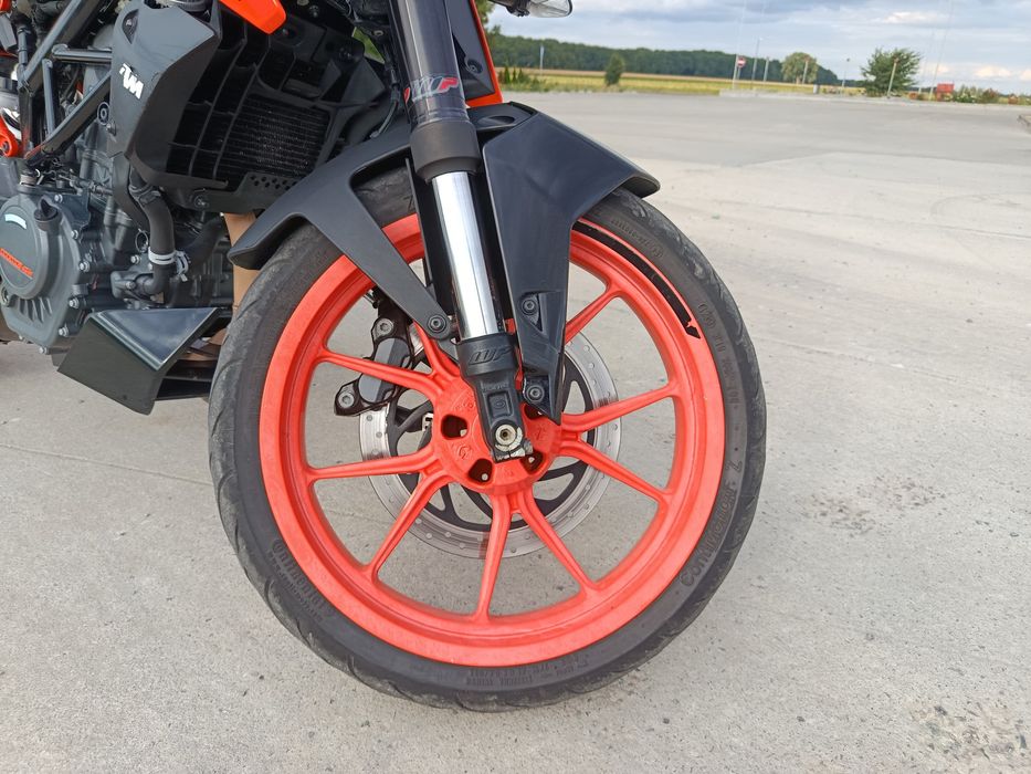 КТМ 200 DUKE ціна не сезонна,продаж срочний ,весною 3300 без торгу.