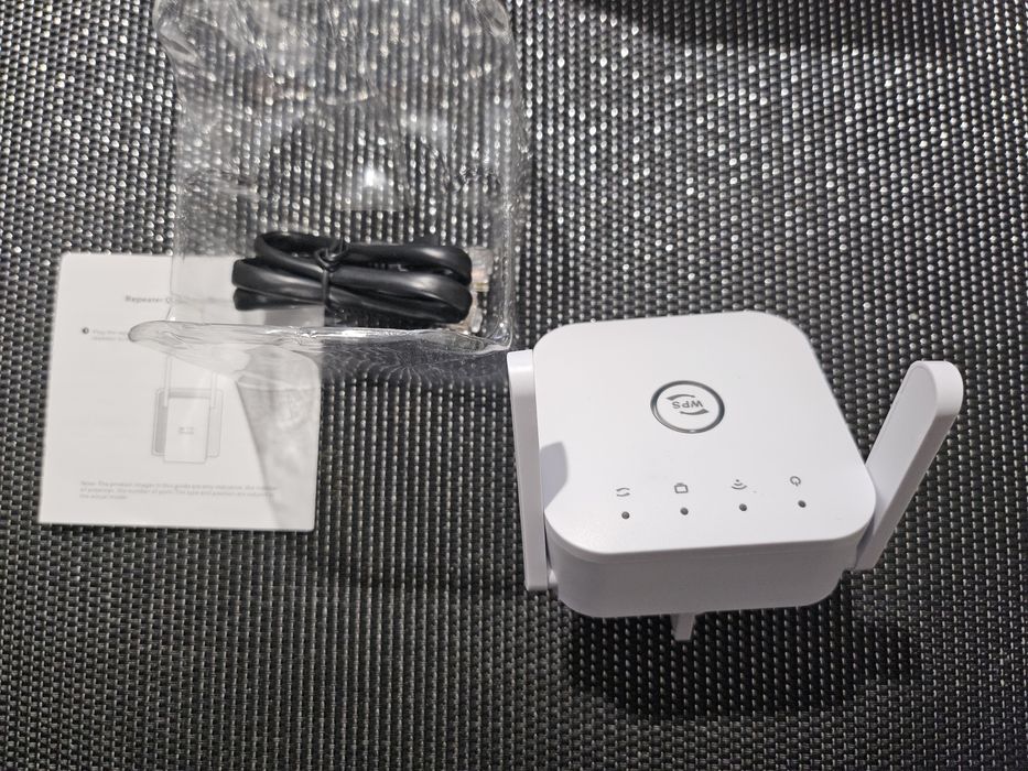 Mocny wzmacniacz sygnału Wi-Fi Wireless-N Pro