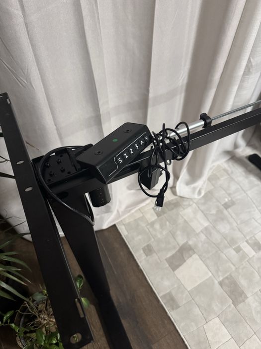 Stelaż elektryczny do biurka podnośnik