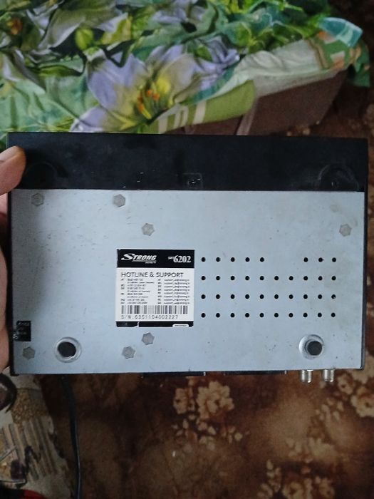 Тюнер Strong без пульта.