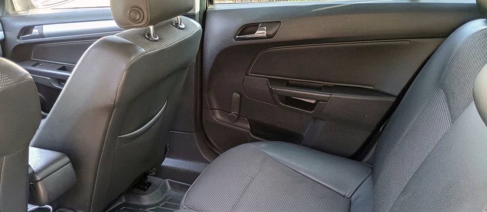 Продам Опель Астра H