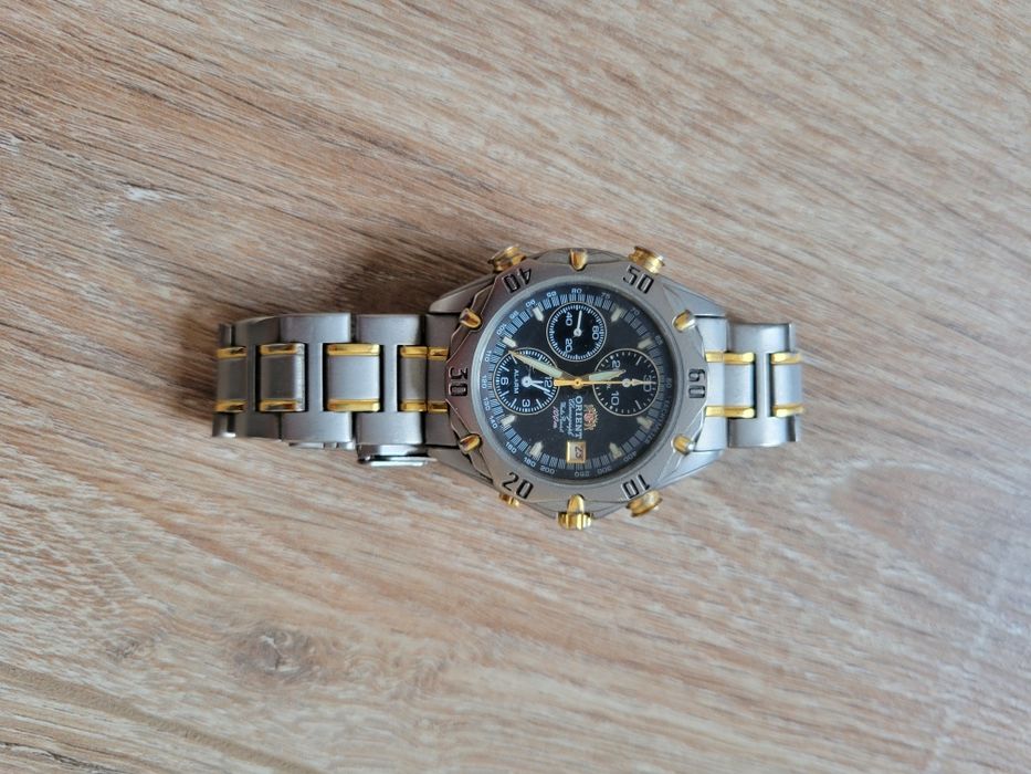 Титановий годинник Orient