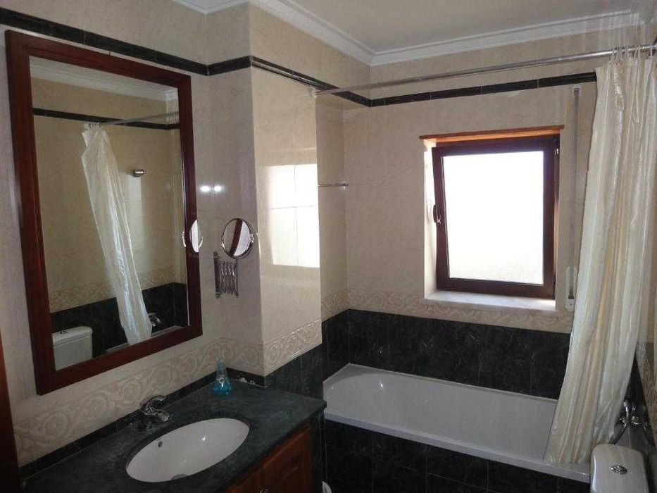 Alugo a casa em Cascais