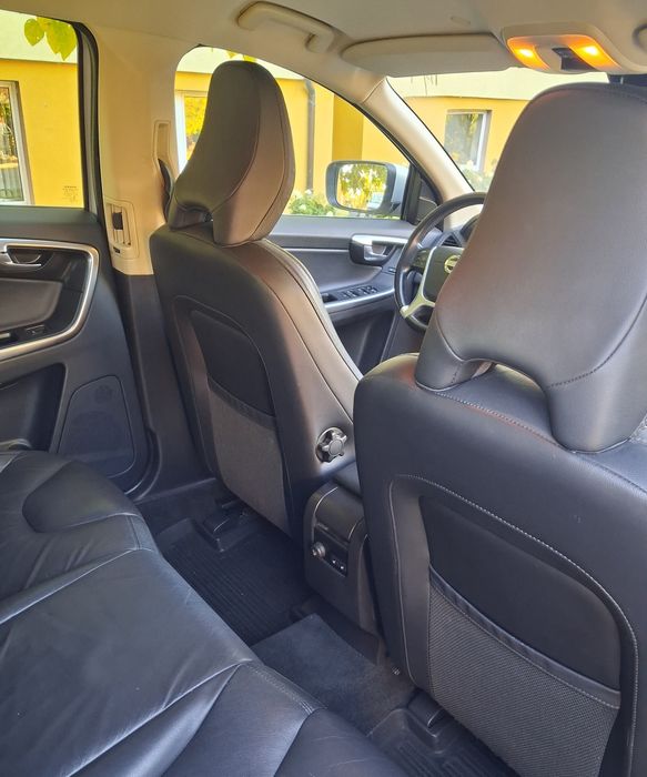 Volvo XC60 D4  2.0 + dodatkowo alufelgi z oponami