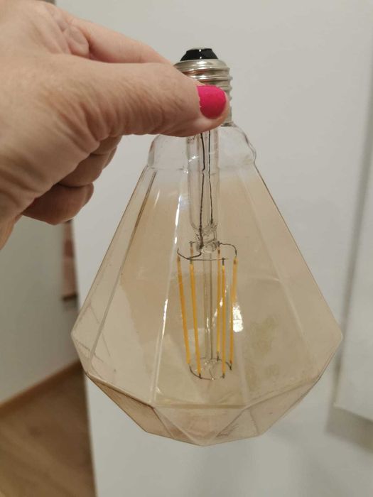 Candeeiro suspenso Ikea branco  + lâmpada