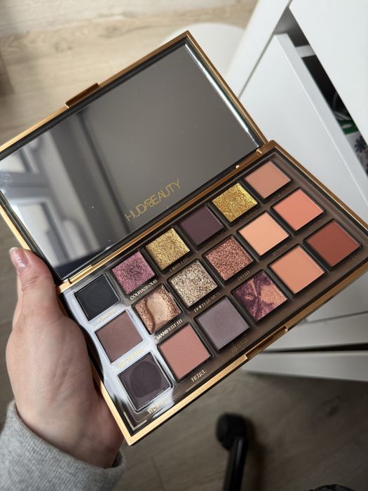 Paleta cieni Huda Beauty
