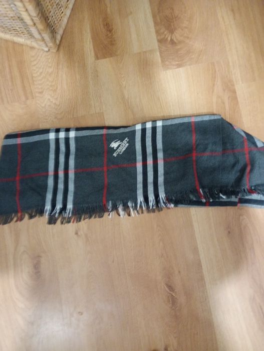 Szalik Burberry London