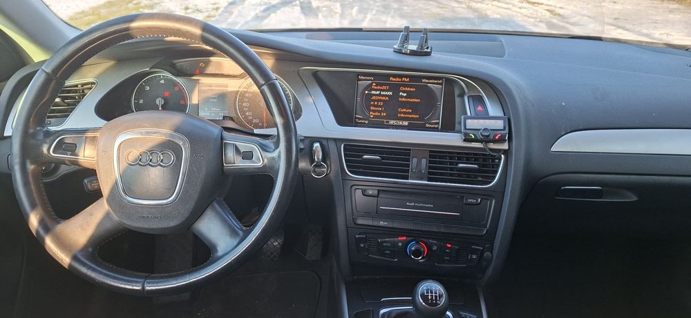 Audi a4b8 2.0tdi 120koni 2010rok