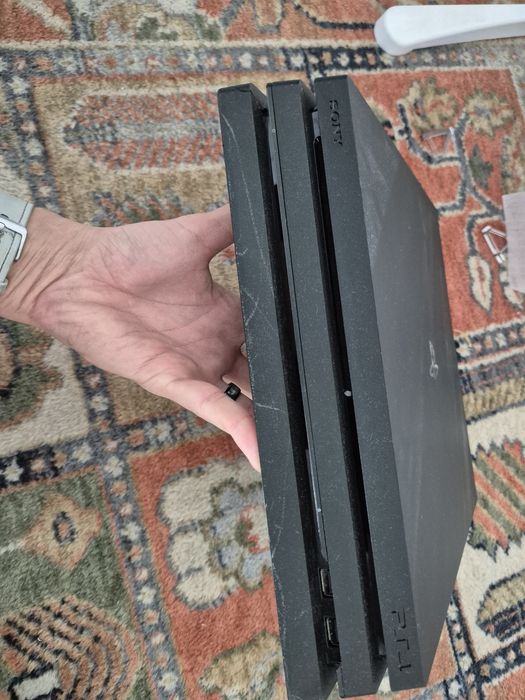 Playstation 4 pro 1 tb