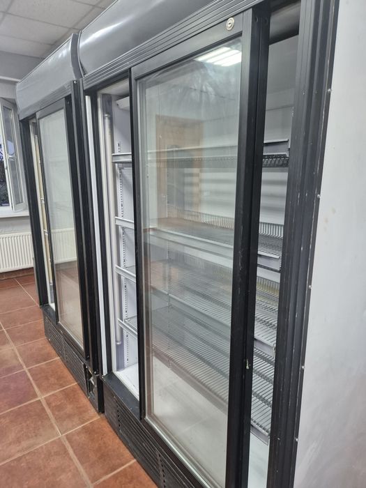 Холодильна витрина пивний 2 дверний