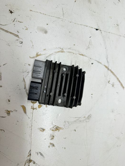 Ducati Monster 821 Regulator Napięcia 15 - 17