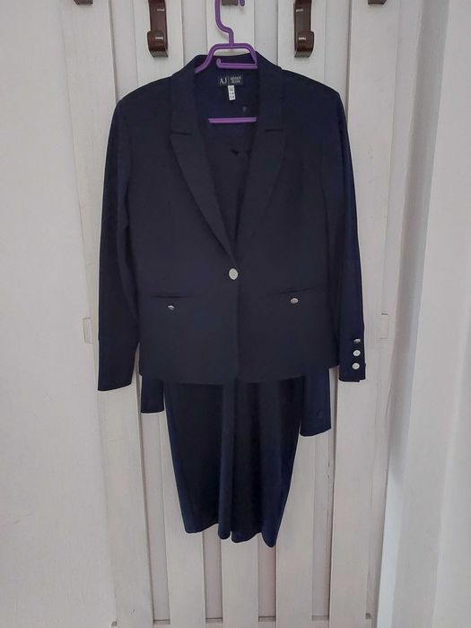 Щикарный костюм Armani Jeans оригинал