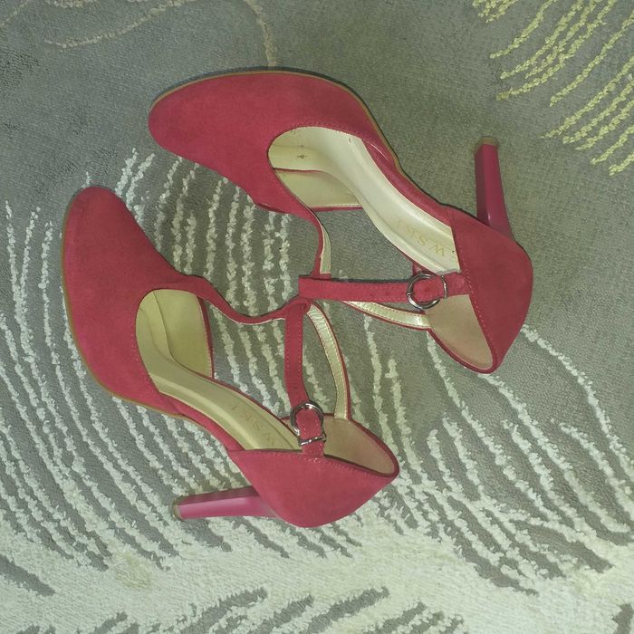 Buty szpilki zamszowe
