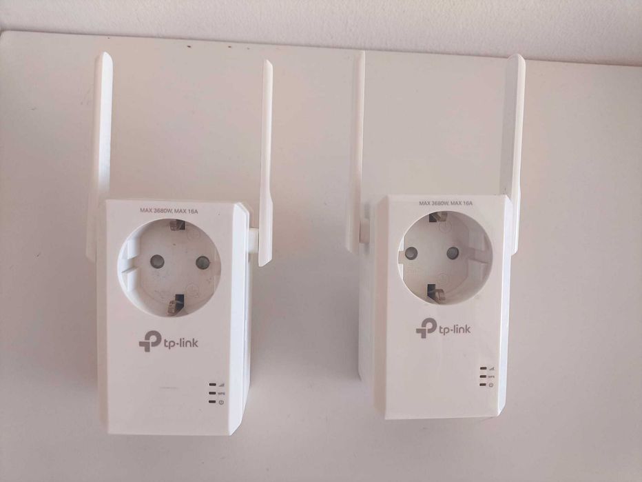 Pack 2 Repetidores Wi-Fi TP-Link TL-WA860RE (Com Tomada) - Como Novos