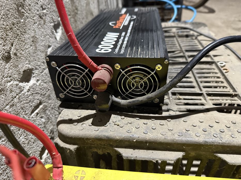 Продам комплект преобразователь 12/220 В 6000Вт