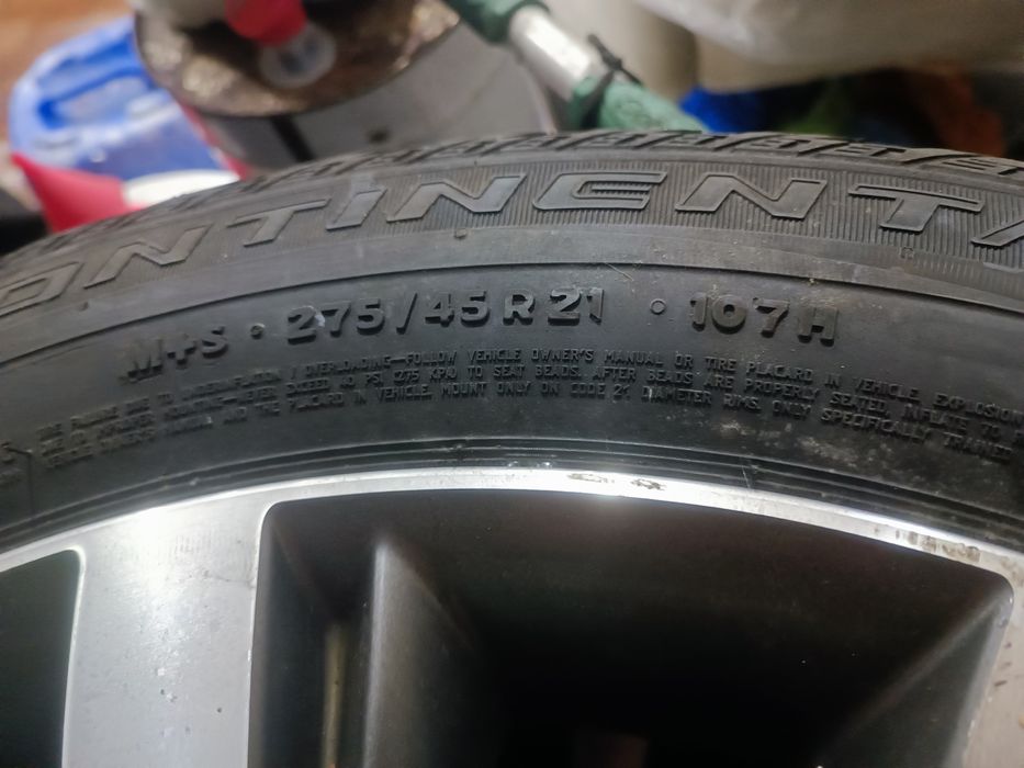 Jantes Originais Land Rover 21” com Pneus Continental 275/45 R21 – Con