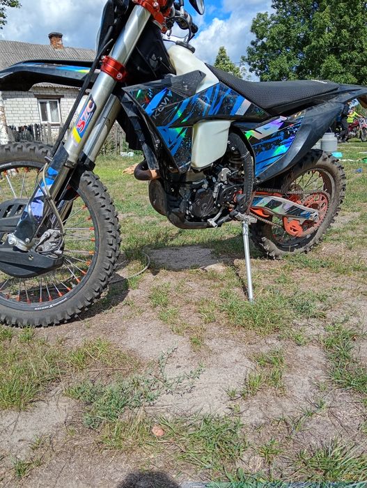 Продаєця кові CRS 250