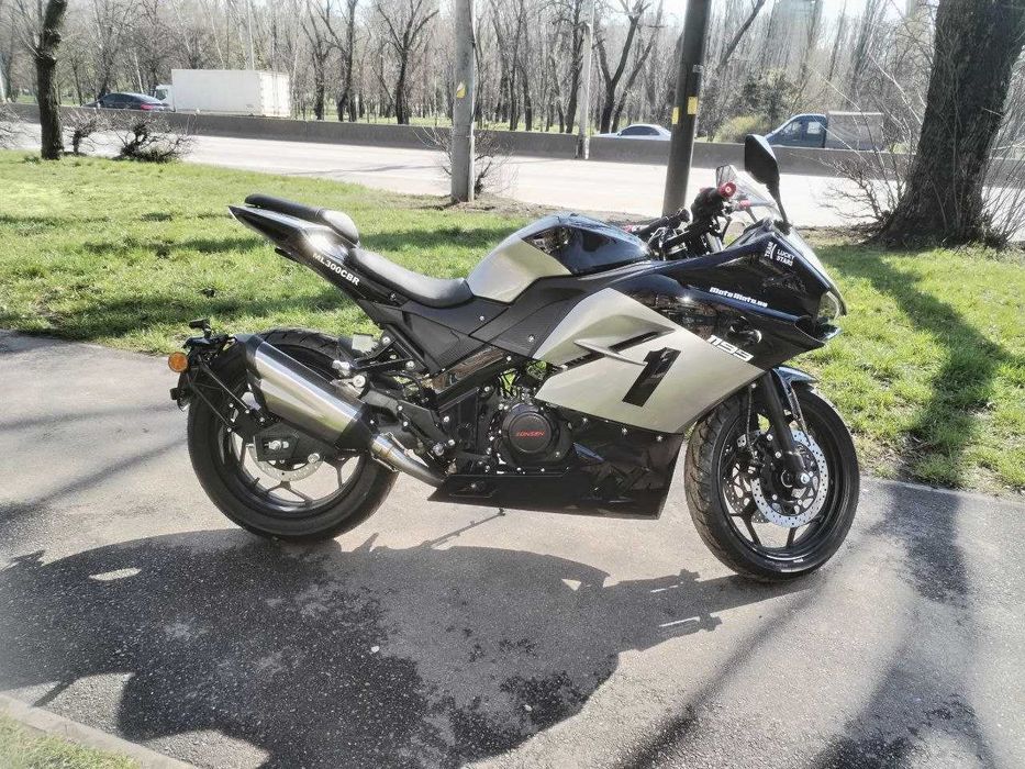 Мотоцикл ML 300 CBR