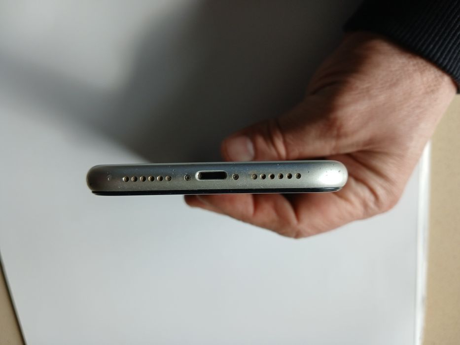 IPhone 11 64gb branco