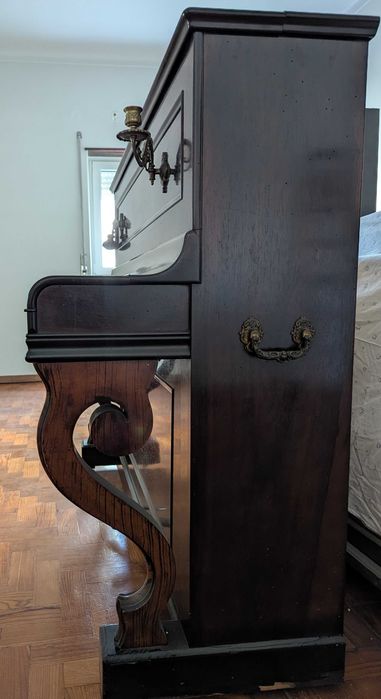 Piano Elcké Paris -Edição Gouttiere série 14752 com banco incluído