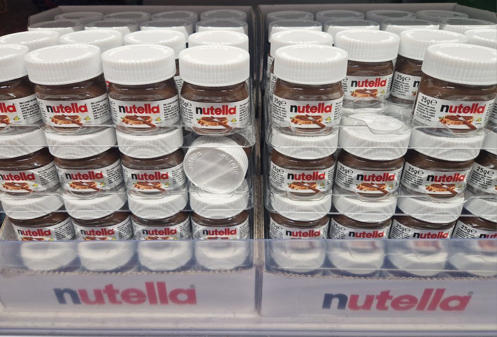 Nutella 1 kg.  25 грам.