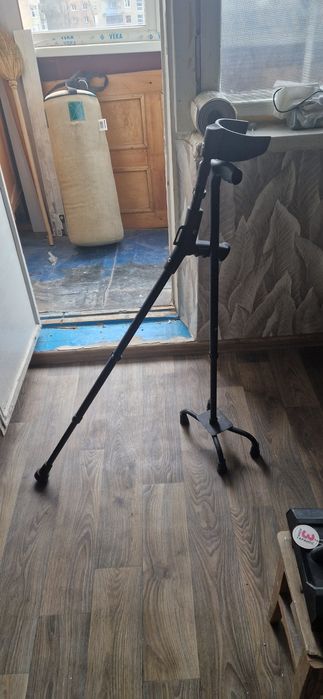 Вітдам безкоштовно костилі військовим