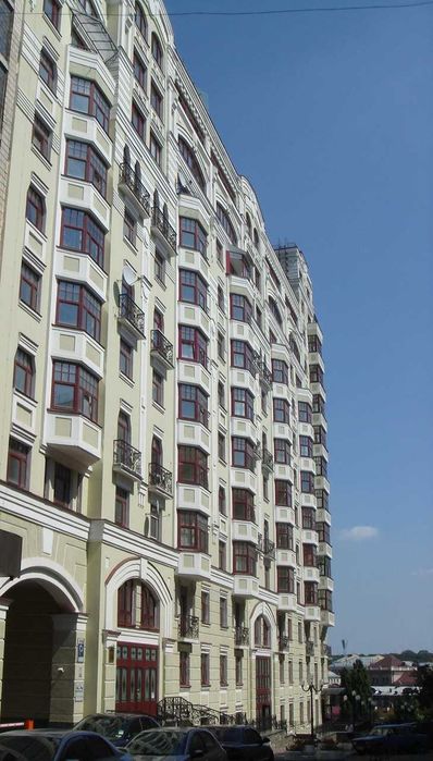 Ірининська 5/24, новий будинок в центрі біля Софіївського собору