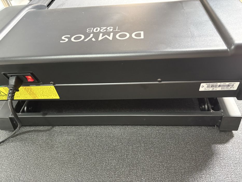 Passadeira Domyos T520B como nova + tapete (possibilidade de transporte)