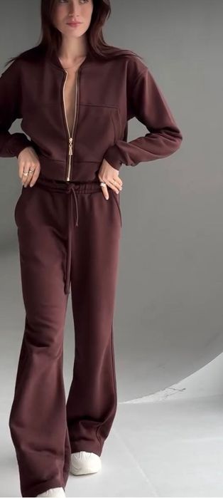 Стильний спортивний костюм. НЕ кошлатиться.