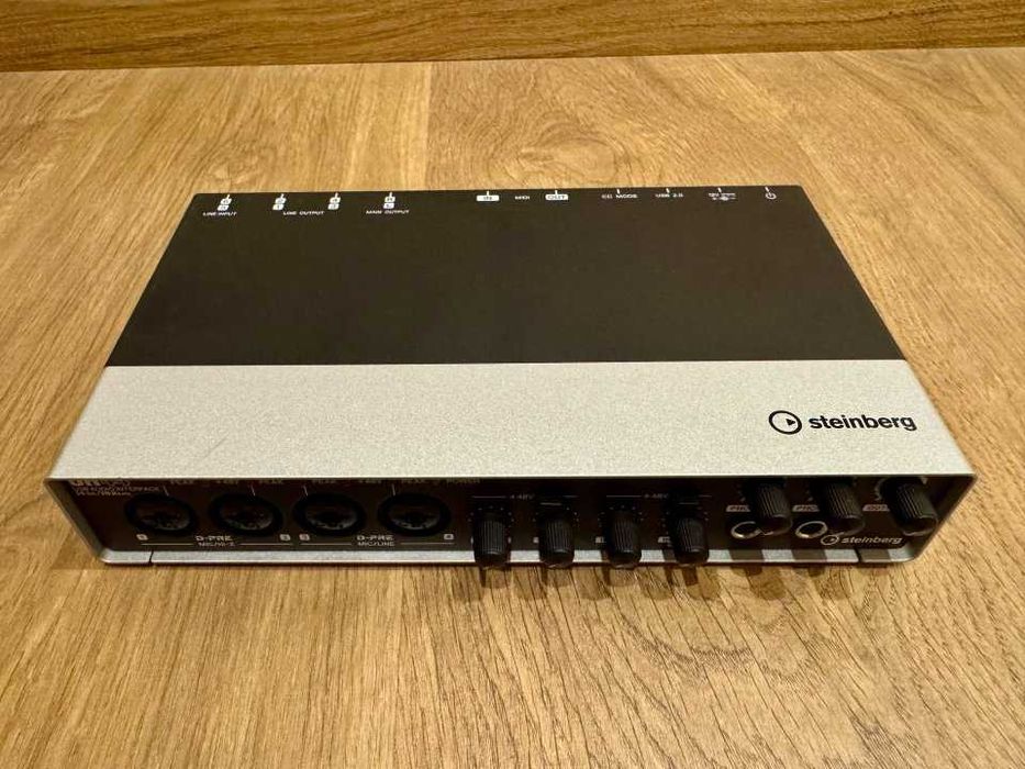 Interface de Áudio Steinberg UR44 | 6x4 USB | Qualidade Profissional